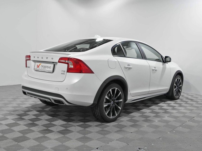 Volvo s 60 cross country