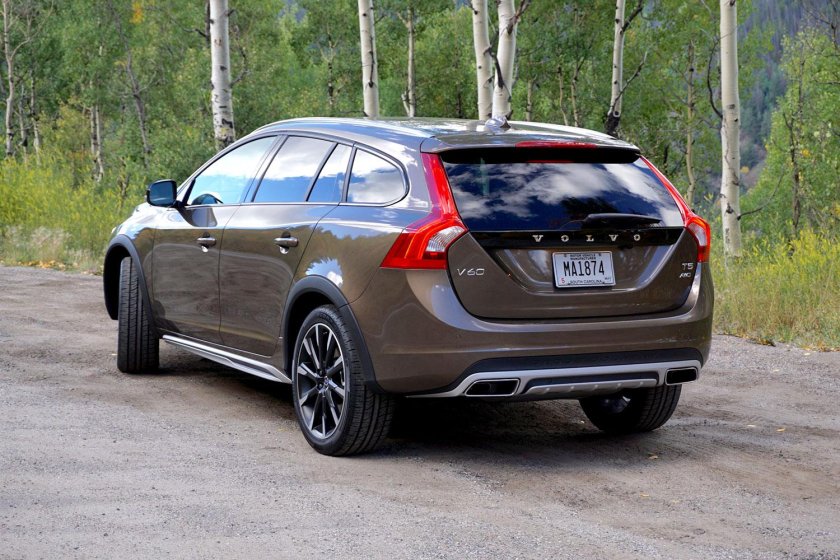 Вольво v60 Cross Country 2017
