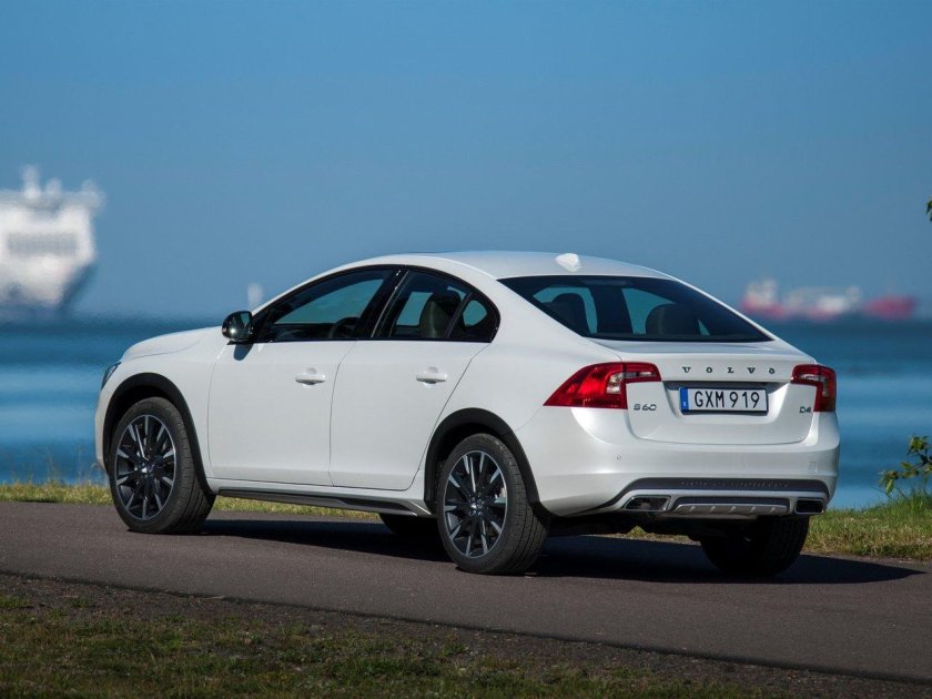 Volvo s60 Cross Country 2015