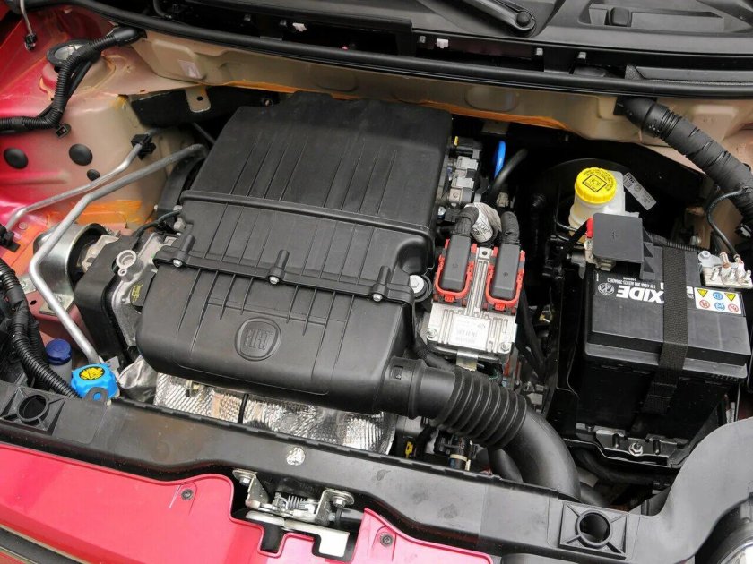 Фиат Панда 2008 1.4 АКБ