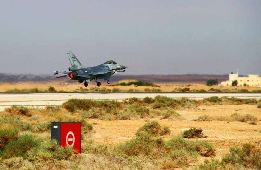 Ввс израиля нанесли удар по сирии