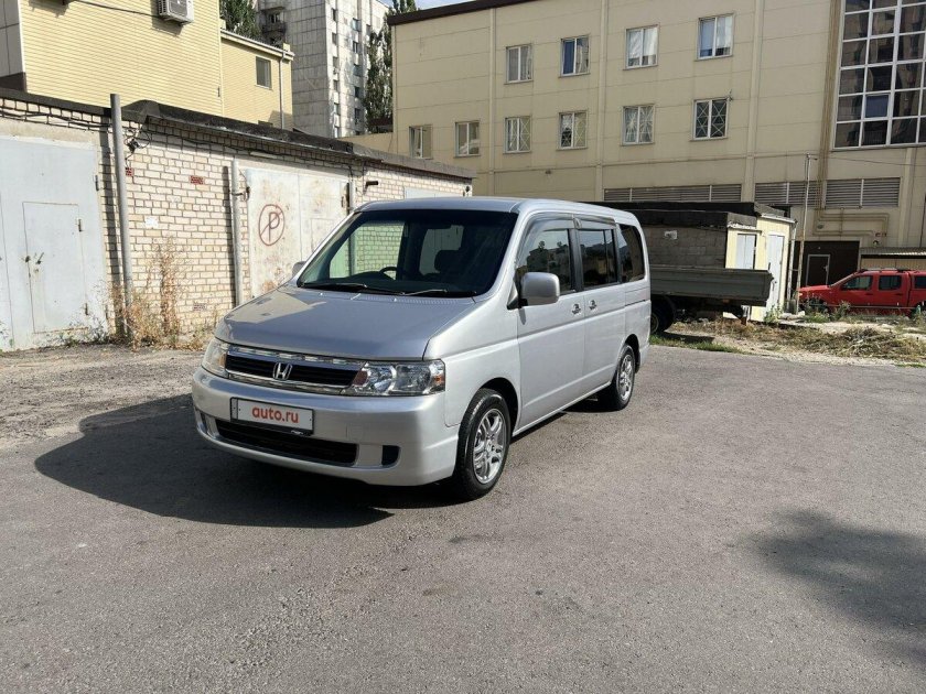 Хонда степвагон 2003 года пятиместный