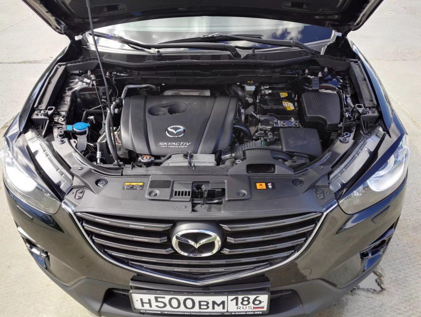 Mazda CX 5 подкапотное пространство