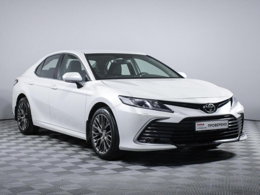 Toyota Camry 2017 - 2021 xv70 белый
