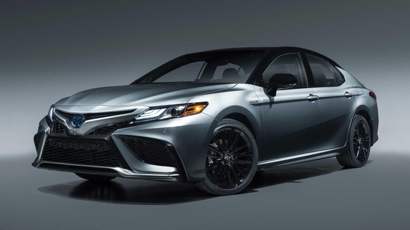 Toyota Camry 2021