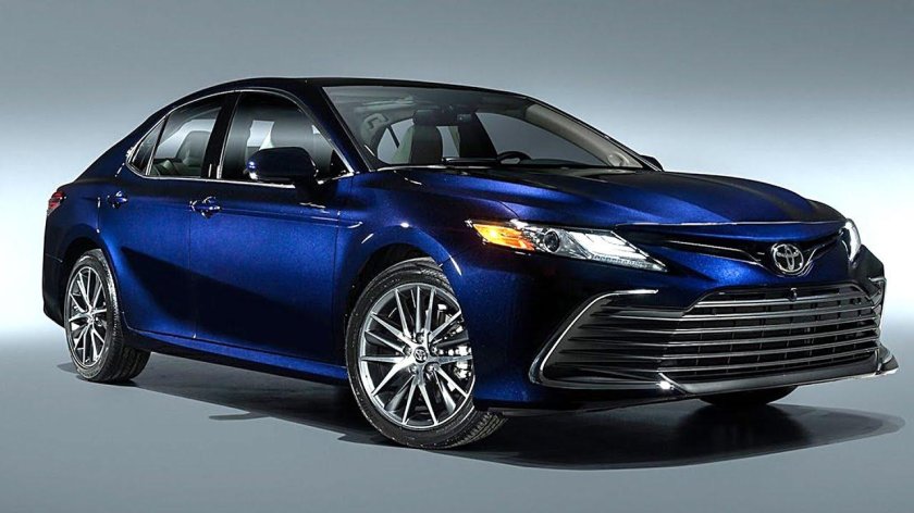 Toyota Camry 2021