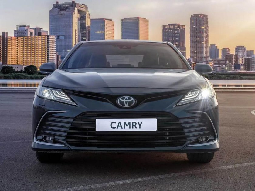 Toyota Camry 2021