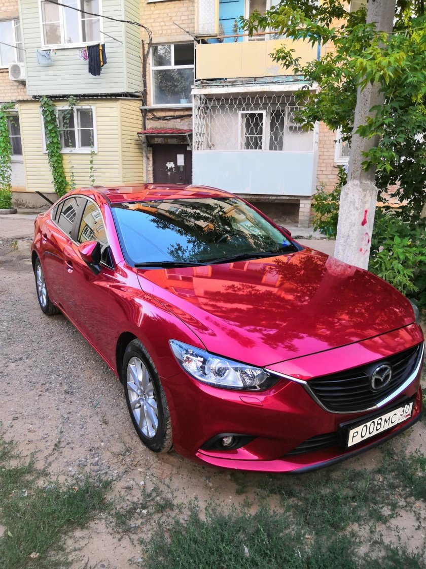 Мазда 6 красная