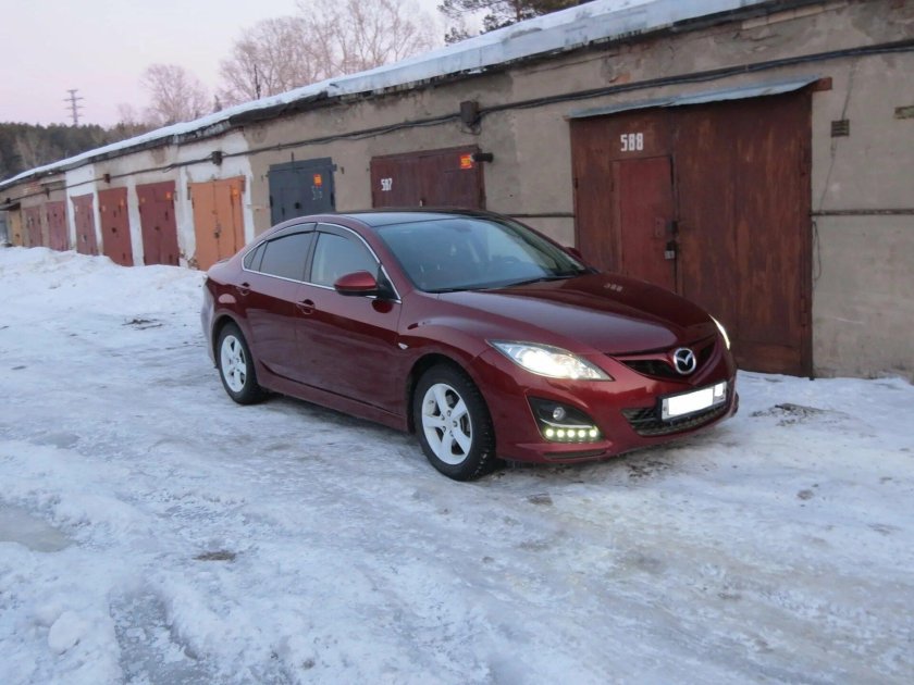 Мазда 6 2008 Вишневая