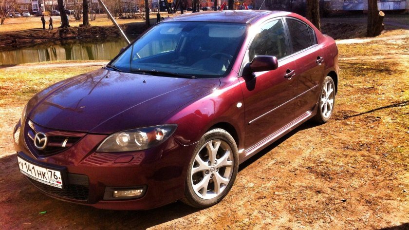 Мазда 3 2008 Вишневая