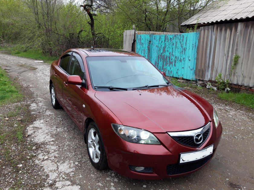 Mazda 3 2008 бордовая