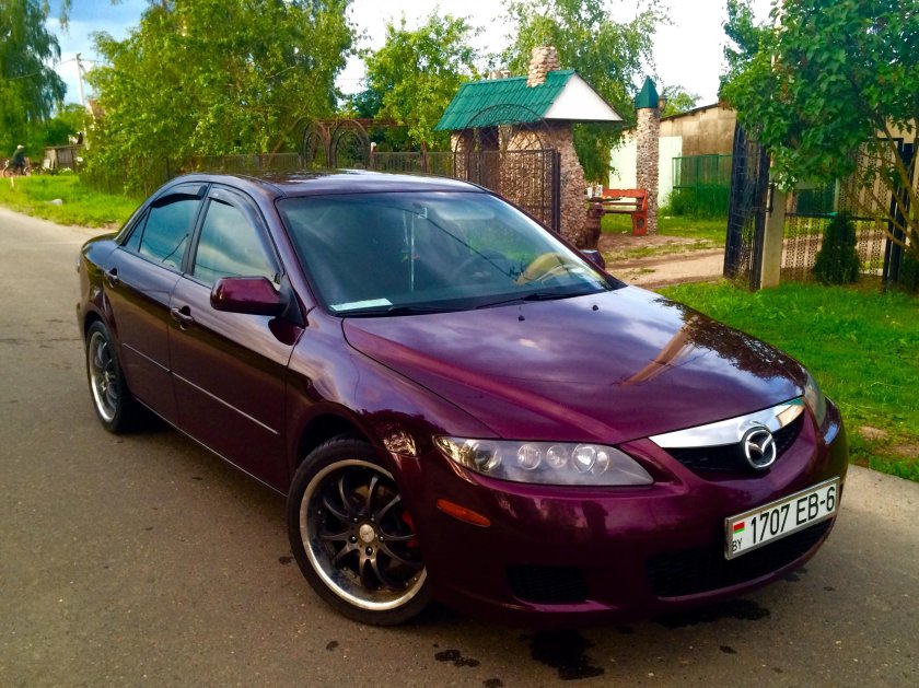 Мазда 3 2006 Вишневая