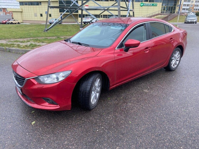 Мазда 6 серый с красным