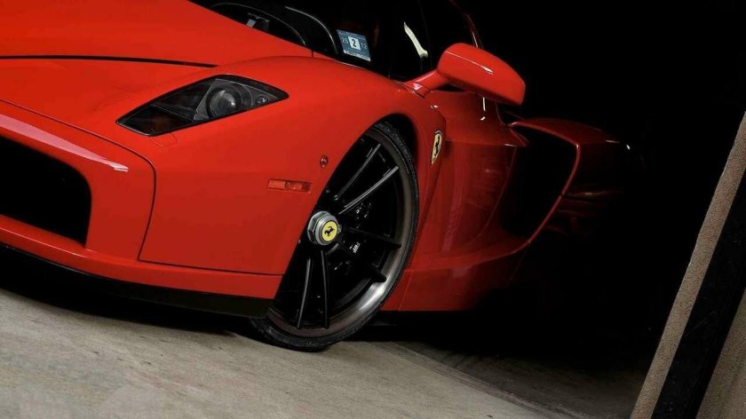 Феррари Энзо гоночный