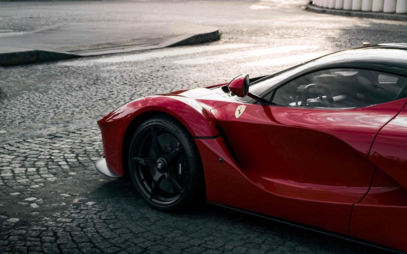 Ferrari 458 Italia красная