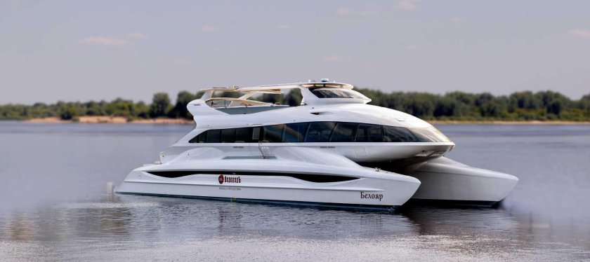 Электрический катамаран