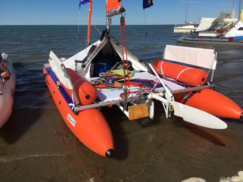 СИБКАТ 21 катамаран