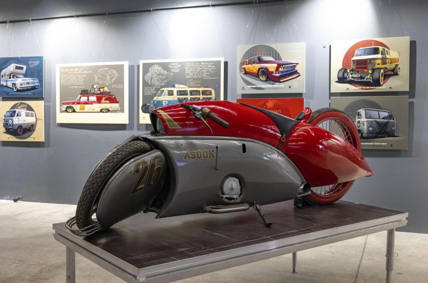 Выставка секретный гараж Андрея Ткаченко