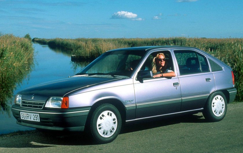 Опель кадет 2000