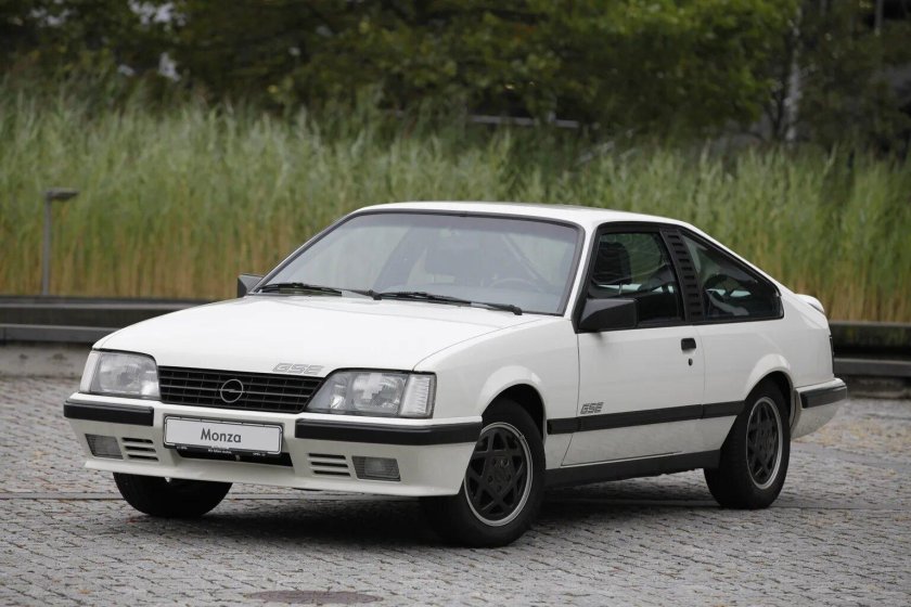 Opel Monza a2