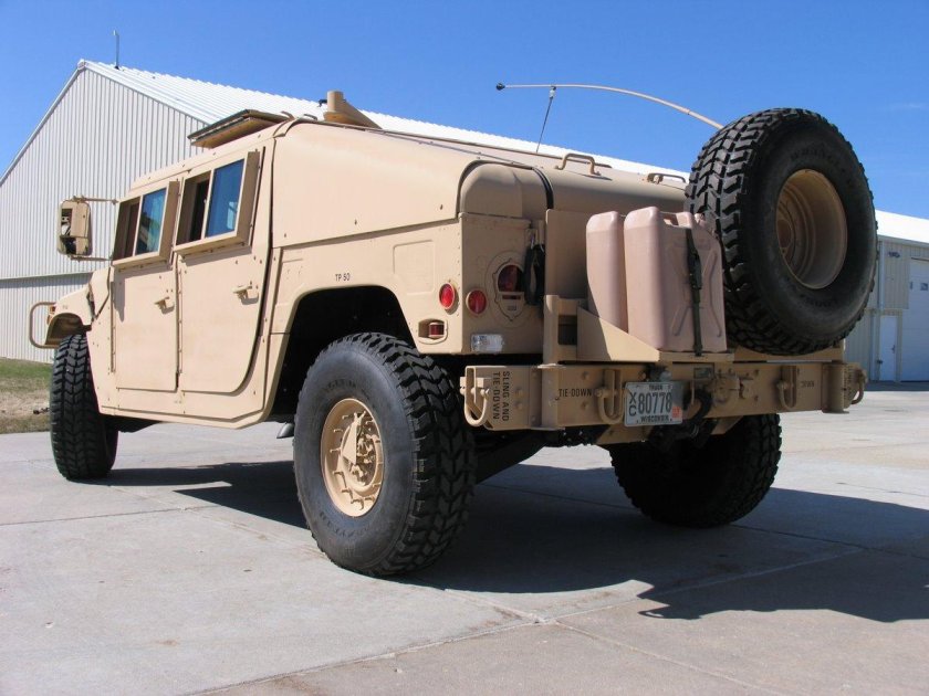 HMMWV m1025