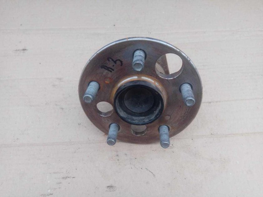 Ступица Toyota Corolla 150 задняя