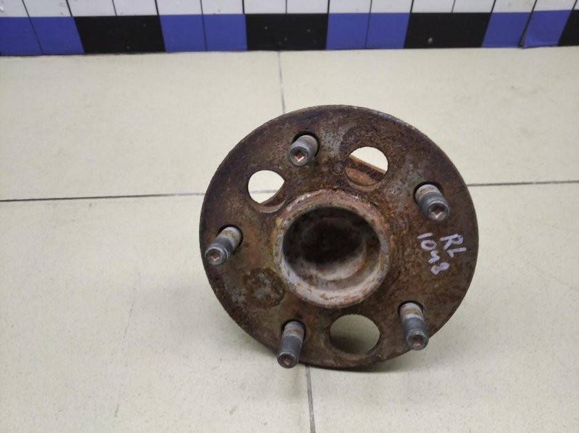 Ступица задняя toyota corolla