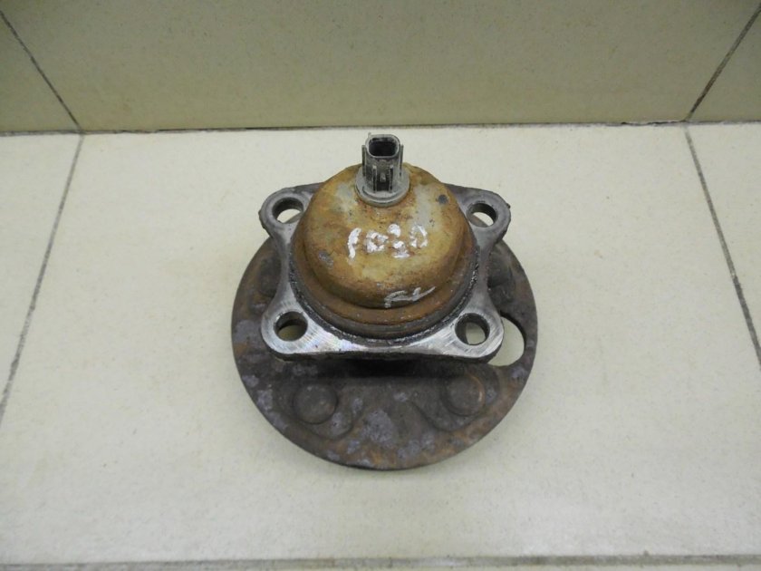 Ступица задняя Toyota Corolla