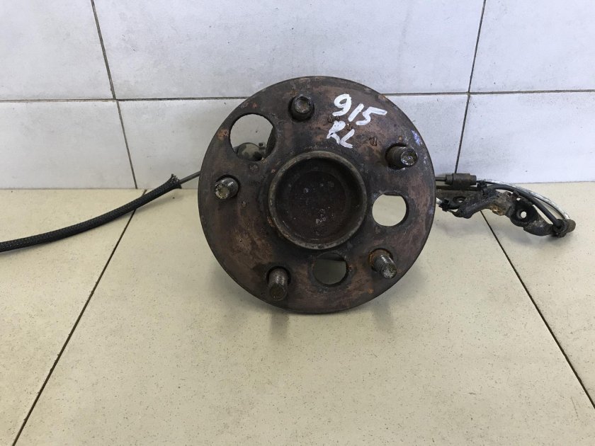 Ступица Toyota Corolla e150