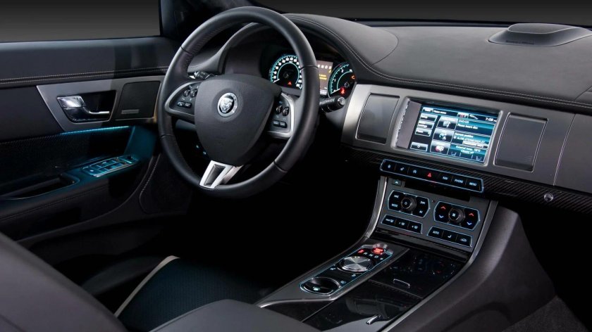 Jaguar XF 2013 салон