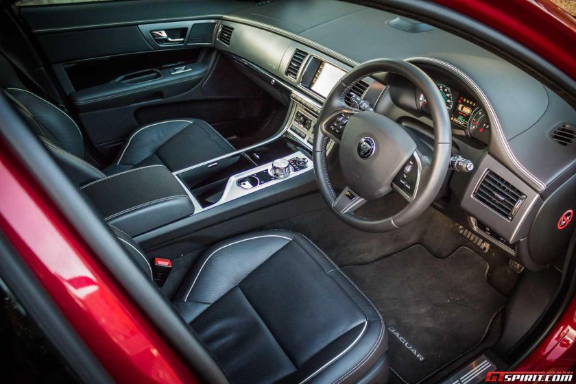 Jaguar XFR-S Sportbrake