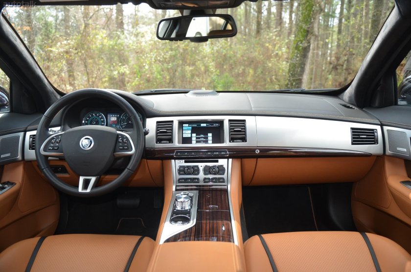 Ягуар XF 2008 салон