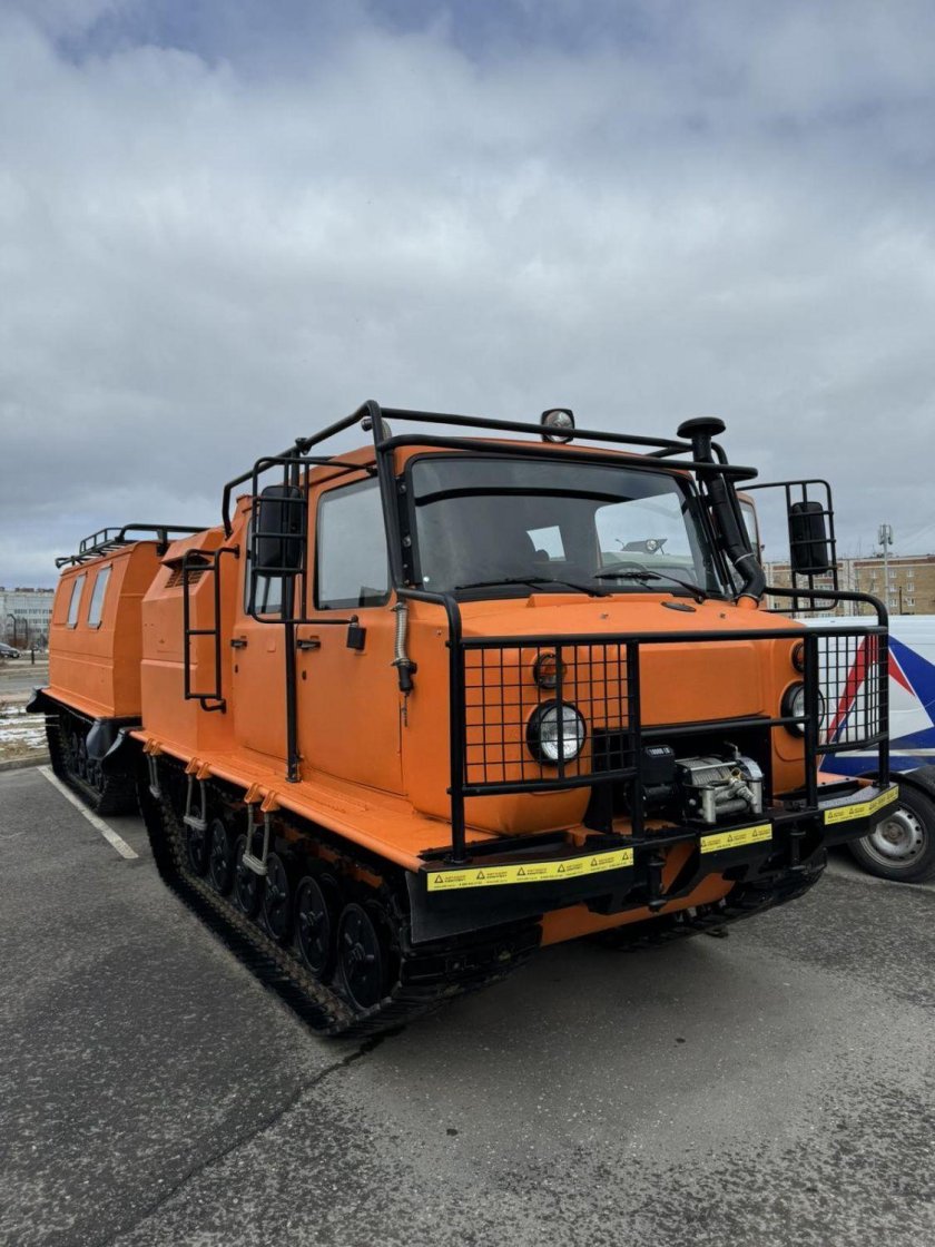 Гусеничный снегоболотоход