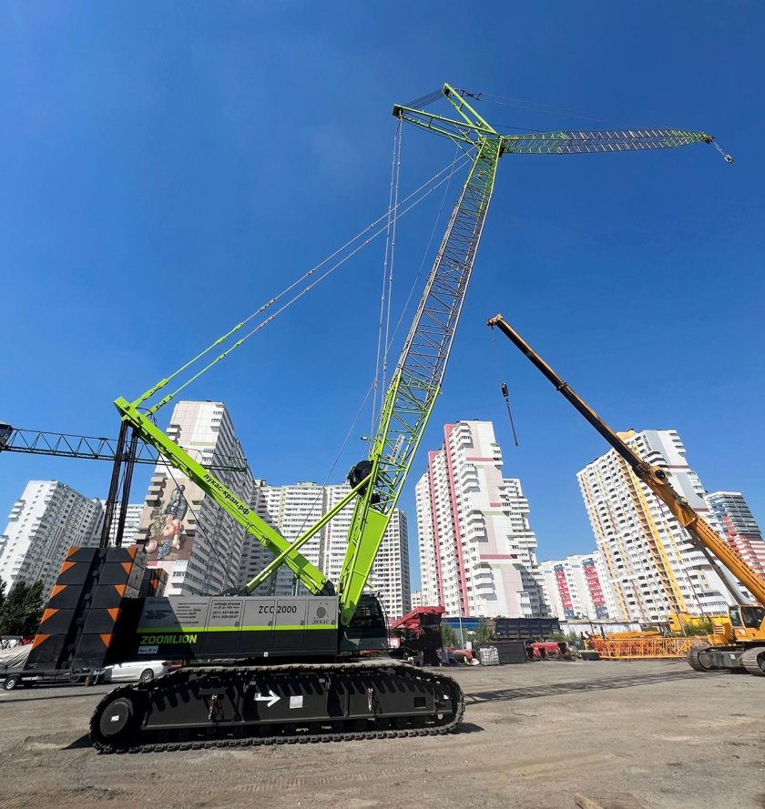 Кран гусеничный zoomlion zcc2000