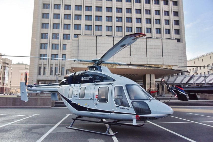 Санитарный вертолет ансат