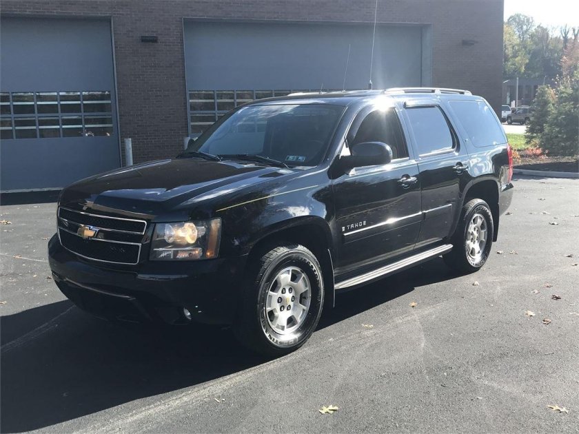 Chevrolet Tahoe 2007 черный