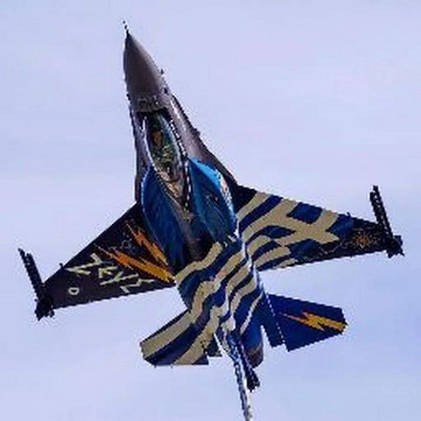 F16 истребитель