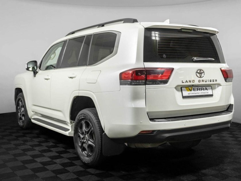 Toyota land cruiser 2021