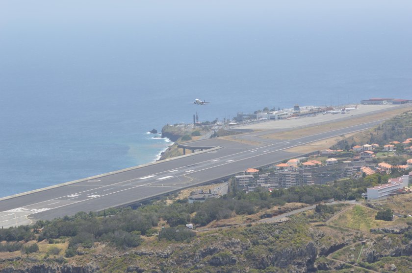 Аэропорт мадейра