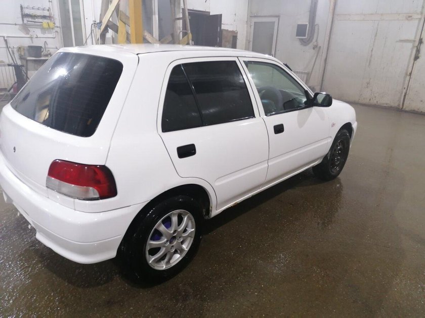 Daihatsu Charade 2000