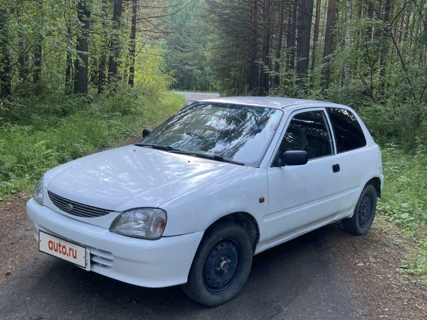 Тойота старлет 1999