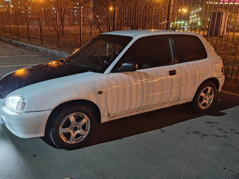 Тойота старлет 1998