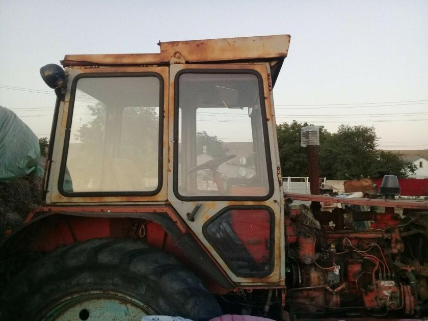 Трактор ЮМЗ 8073
