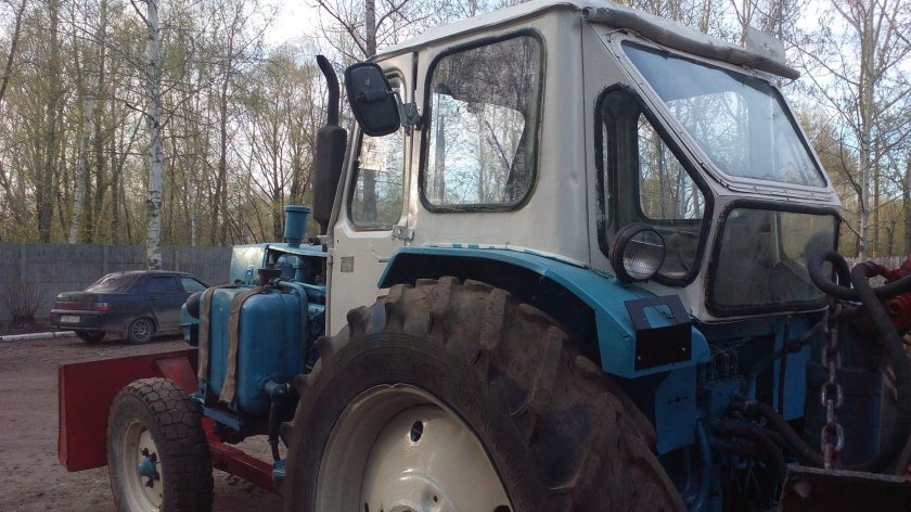 Трактор ЮМЗ 80