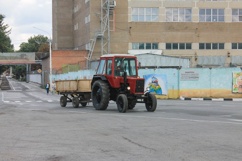 ЮМЗ 6 С прицепом