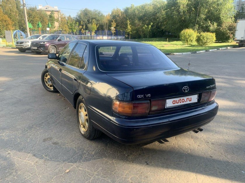 Тойота камри 1992 года 2.2 литра
