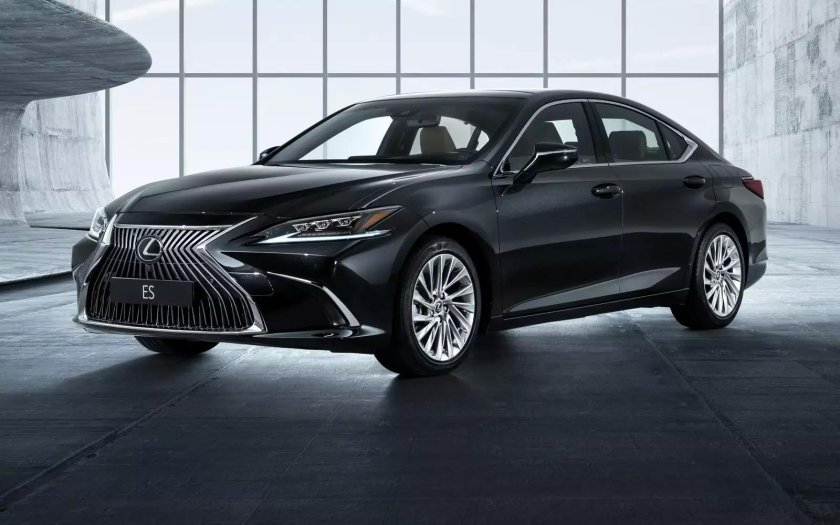 Лексус ес 250 2018