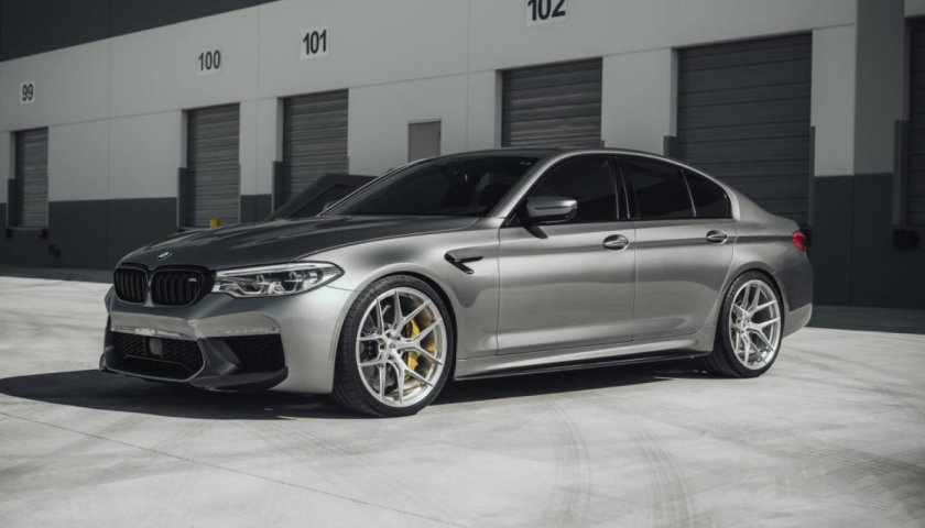 BMW m5 f90