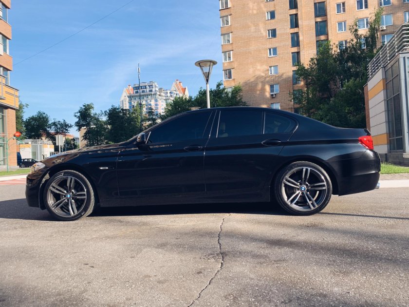 BMW 5 f10 r19