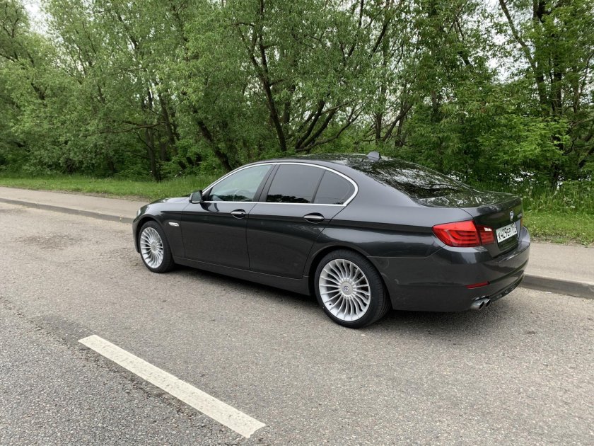 BMW 5 r19
